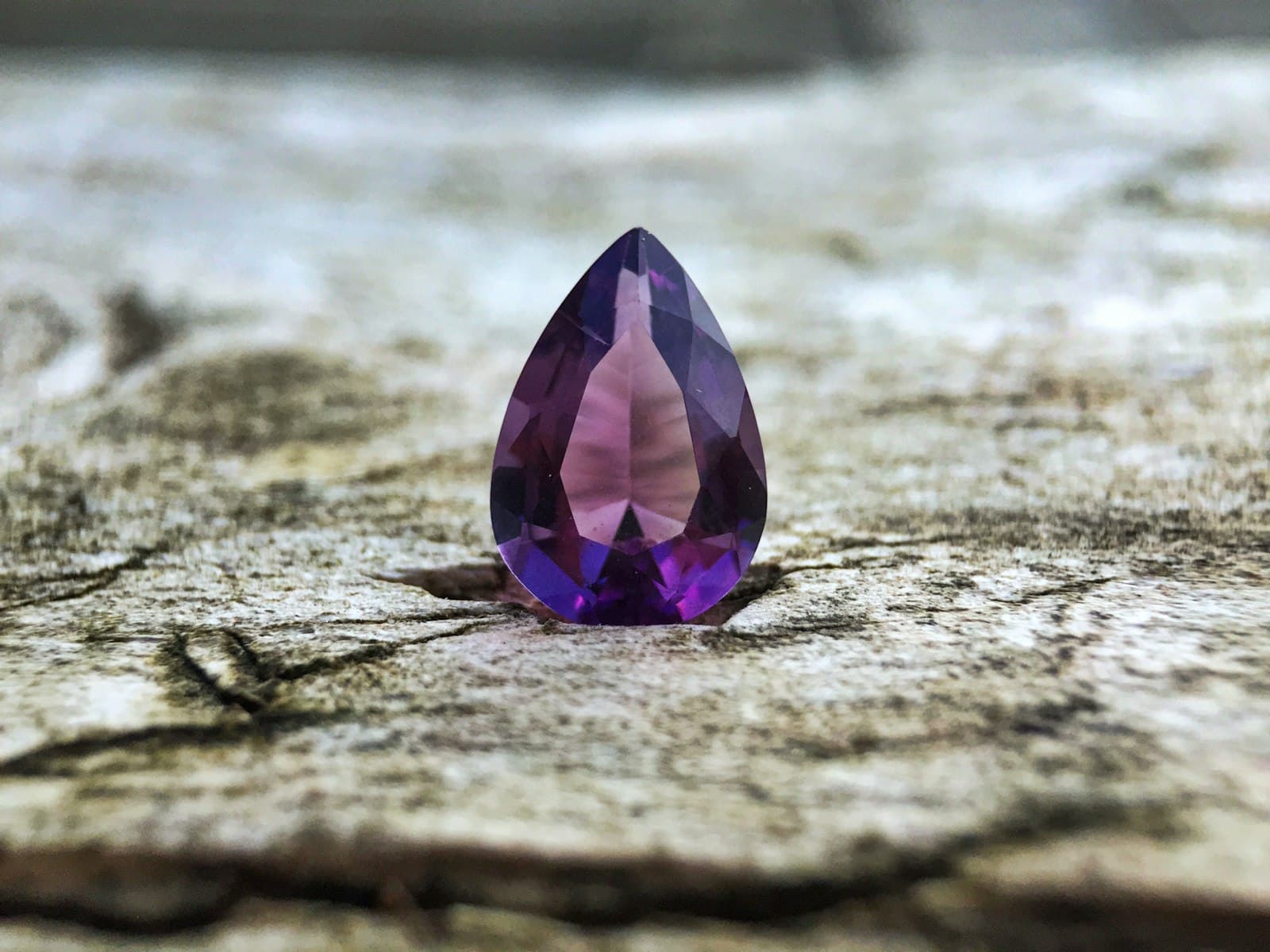 Gems & Gemstone Material